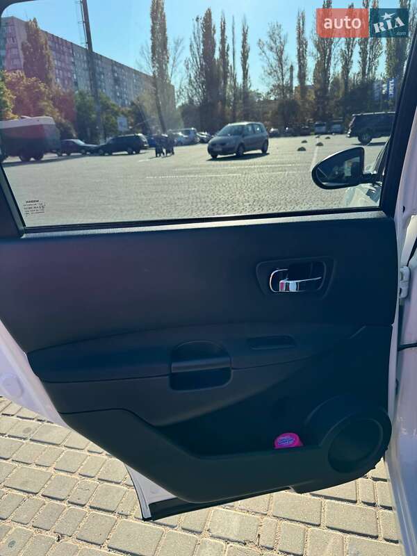 Внедорожник / Кроссовер Nissan Qashqai+2 2013 в Одессе