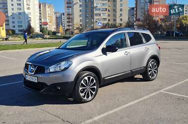 Позашляховик / Кросовер Nissan Qashqai+2 2013 в Івано-Франківську