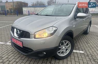 Внедорожник / Кроссовер Nissan Qashqai+2 2011 в Нововолынске