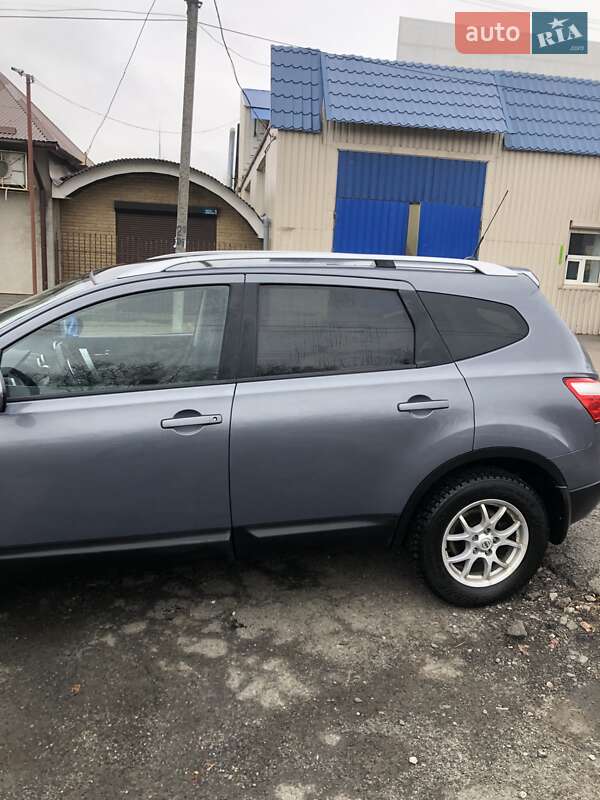 Внедорожник / Кроссовер Nissan Qashqai+2 2010 в Полтаве