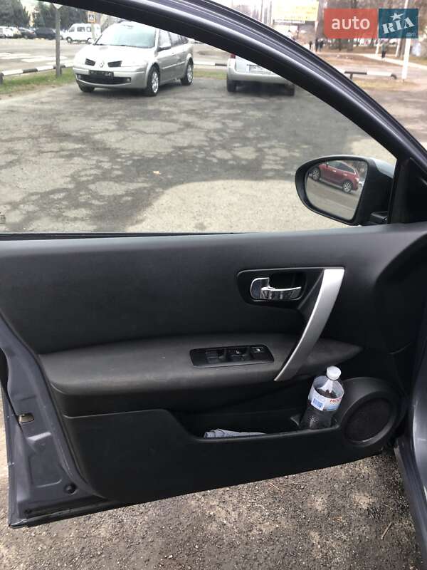 Внедорожник / Кроссовер Nissan Qashqai+2 2010 в Полтаве