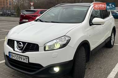 Позашляховик / Кросовер Nissan Qashqai+2 2011 в Одесі