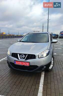 Позашляховик / Кросовер Nissan Qashqai+2 2011 в Нововолинську