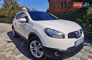 Позашляховик / Кросовер Nissan Qashqai+2 2010 в Самборі