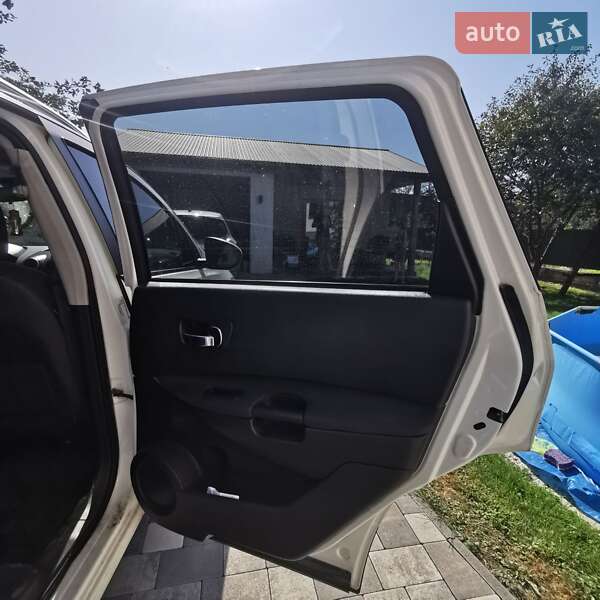 Позашляховик / Кросовер Nissan Qashqai+2 2010 в Самборі