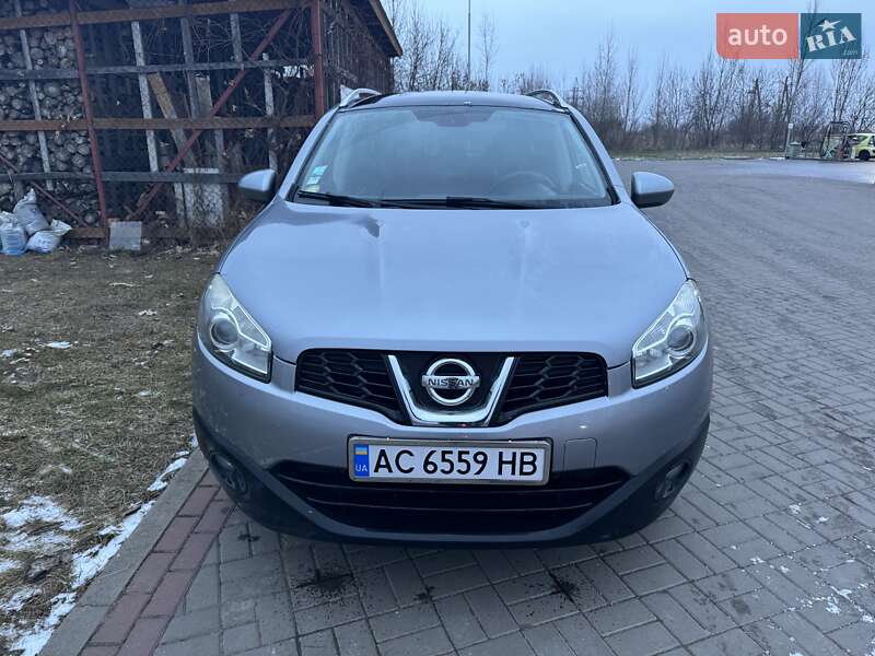 Nissan Qashqai+2 2010