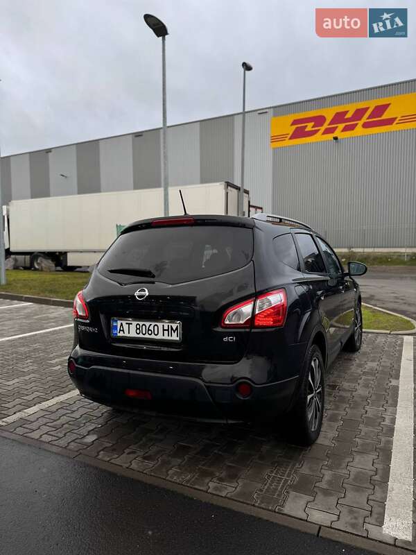 Внедорожник / Кроссовер Nissan Qashqai+2 2012 в Долине