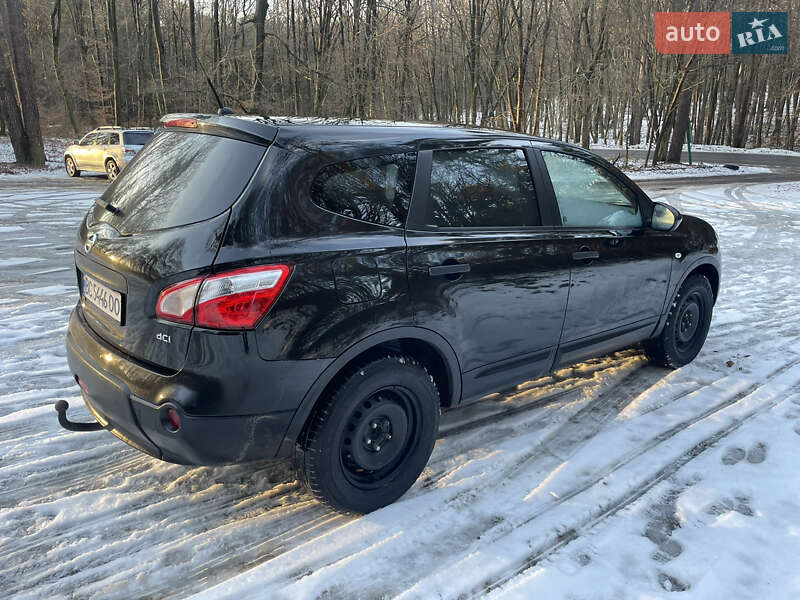 Внедорожник / Кроссовер Nissan Qashqai+2 2012 в Великих Мостах