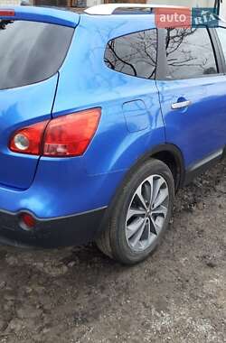Внедорожник / Кроссовер Nissan Qashqai+2 2009 в 