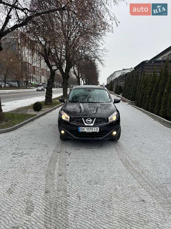 Внедорожник / Кроссовер Nissan Qashqai+2 2011 в Ровно