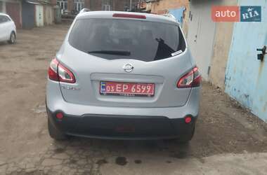 Позашляховик / Кросовер Nissan Qashqai+2 2011 в Нових Санжарах