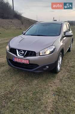 Позашляховик / Кросовер Nissan Qashqai+2 2012 в Рівному