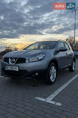 Позашляховик / Кросовер Nissan Qashqai+2 2010 в Дубні