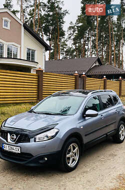 Внедорожник / Кроссовер Nissan Qashqai+2 2010 в Киеве