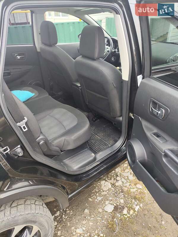 Внедорожник / Кроссовер Nissan Qashqai+2 2011 в Звягеле