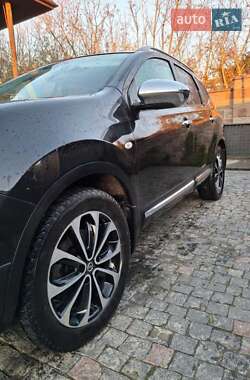 Позашляховик / Кросовер Nissan Qashqai+2 2011 в 