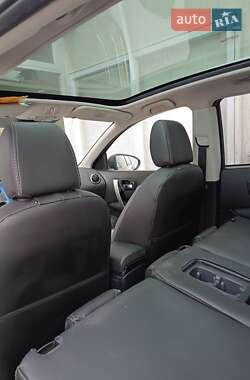 Позашляховик / Кросовер Nissan Qashqai+2 2011 в 