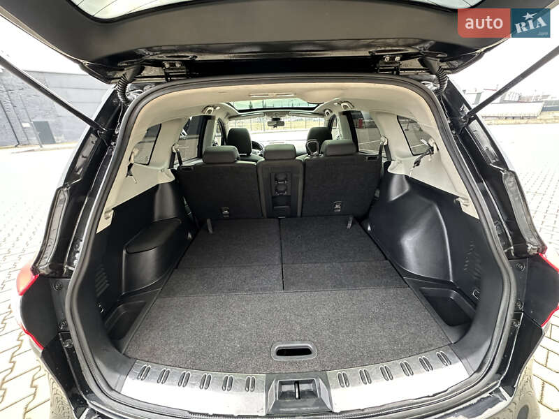 Позашляховик / Кросовер Nissan Qashqai+2 2013 в Івано-Франківську