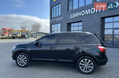 Позашляховик / Кросовер Nissan Qashqai+2 2011 в Умані