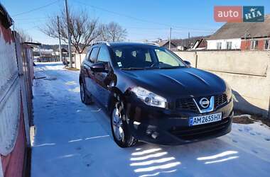 Позашляховик / Кросовер Nissan Qashqai+2 2010 в Звягелі