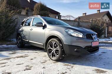 Позашляховик / Кросовер Nissan Qashqai+2 2010 в Рівному