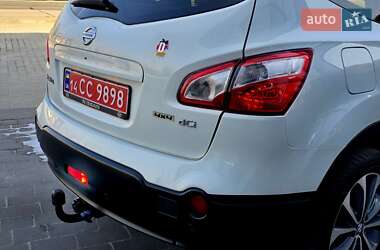 Внедорожник / Кроссовер Nissan Qashqai+2 2010 в 