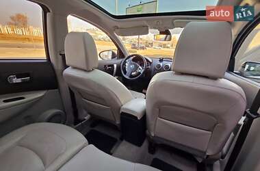 Внедорожник / Кроссовер Nissan Qashqai+2 2010 в 