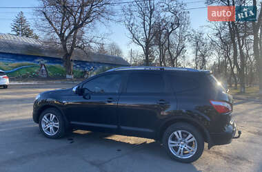 Позашляховик / Кросовер Nissan Qashqai+2 2011 в Новоархангельську