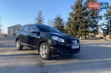 Позашляховик / Кросовер Nissan Qashqai+2 2011 в Новоархангельську