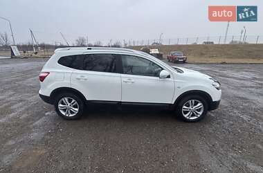 Внедорожник / Кроссовер Nissan Qashqai+2 2011 в Черновцах