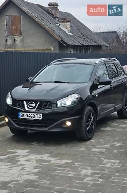 Внедорожник / Кроссовер Nissan Qashqai+2 2010 в Червонограде