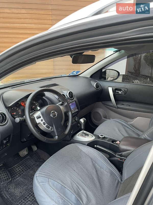 Внедорожник / Кроссовер Nissan Qashqai+2 2008 в Полонном