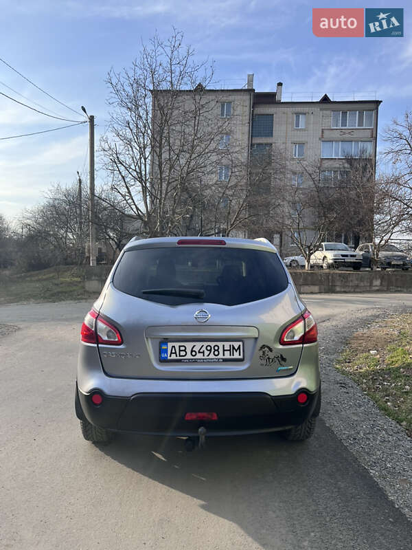 Позашляховик / Кросовер Nissan Qashqai+2 2013 в 