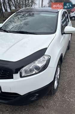 Внедорожник / Кроссовер Nissan Qashqai+2 2011 в 