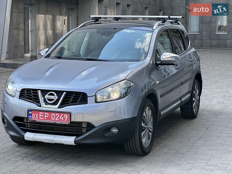 Внедорожник / Кроссовер Nissan Qashqai+2 2010 в Полтаве