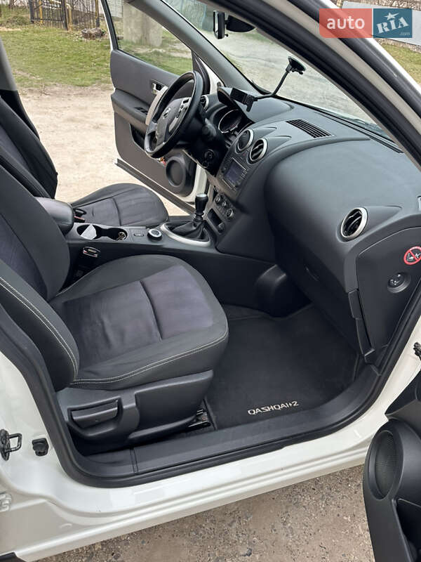 Позашляховик / Кросовер Nissan Qashqai+2 2012 в Монастириській