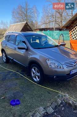 Позашляховик / Кросовер Nissan Qashqai+2 2009 в 