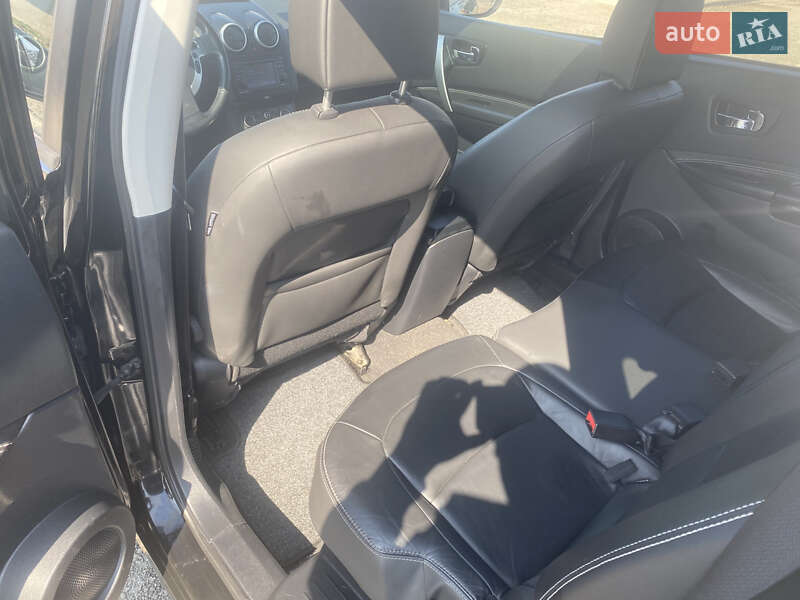 Внедорожник / Кроссовер Nissan Qashqai+2 2013 в Нововолынске