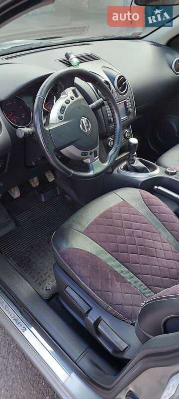 Внедорожник / Кроссовер Nissan Qashqai+2 2010 в Збараже