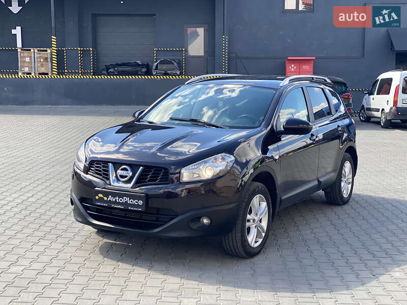 Nissan Qashqai+2 2011