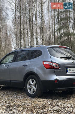 Позашляховик / Кросовер Nissan Qashqai+2 2010 в 