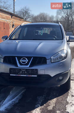 Позашляховик / Кросовер Nissan Qashqai+2 2010 в 