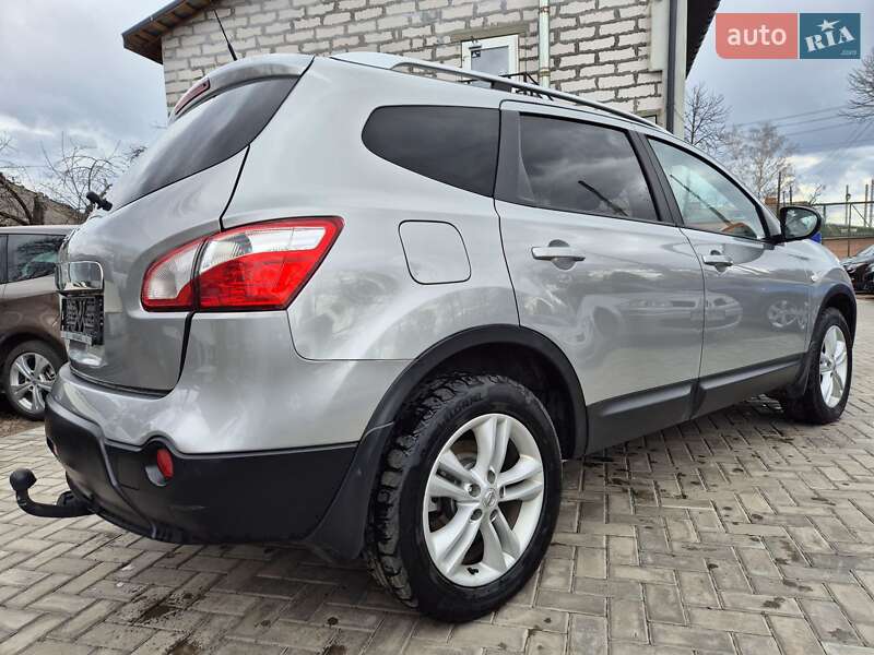 Позашляховик / Кросовер Nissan Qashqai+2 2011 в Сумах