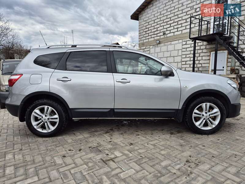 Позашляховик / Кросовер Nissan Qashqai+2 2011 в Сумах