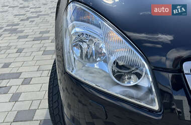 Внедорожник / Кроссовер Nissan Qashqai+2 2009 в 