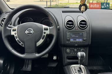 Позашляховик / Кросовер Nissan Qashqai+2 2012 в 