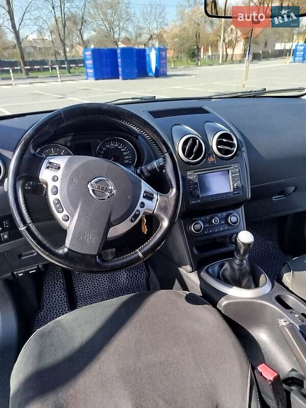 Позашляховик / Кросовер Nissan Qashqai+2 2010 в Коломиї