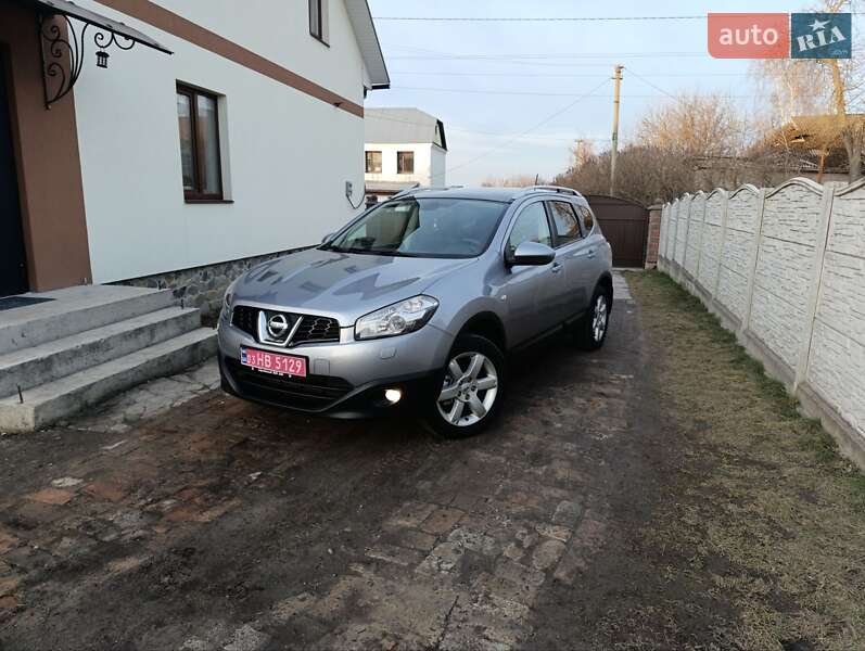 Позашляховик / Кросовер Nissan Qashqai+2 2012 в 