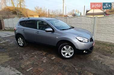 Позашляховик / Кросовер Nissan Qashqai+2 2012 в 
