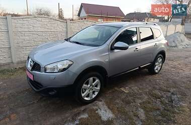 Позашляховик / Кросовер Nissan Qashqai+2 2012 в 